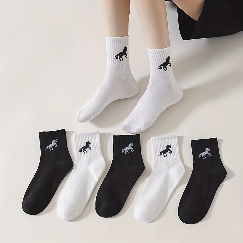 6 Pairs Woman's Horse Pattern Ribbed Socks